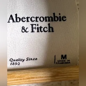 Abercrombie & Fitch Cable Easy Funnel Neck Sweater in Cream. Size Medium thumbnail 12