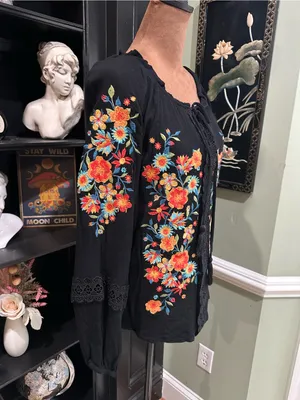Savanna Jane Embroidered Boho Blouse – Size M – Black with Multicolor Floral thumbnail 8