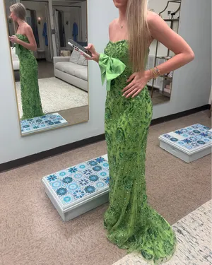 Dress thumbnail 7