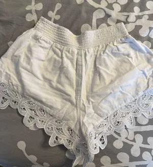 American Eagle White Flowy Shorts  thumbnail 2