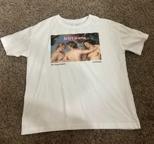 PULL AND BEAR tshirt, size S thumbnail 1