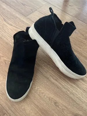 Women’s High Slip on Sneakers Black Size 8.5 thumbnail 1