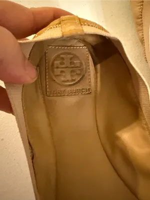 Tory Burch Caroline Ballet Flats Beige Patented Leather Gold/Tan Enamel Logo 8.5 thumbnail 2