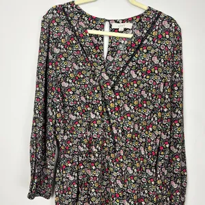 Ann Taylor Loft Ditsy Dark Floral Black Long Balloon Sleeve Romper Size Medium thumbnail 2