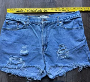 Y2K Levi’s Comfort Fit Distressed Cutoff Shorts thumbnail 5