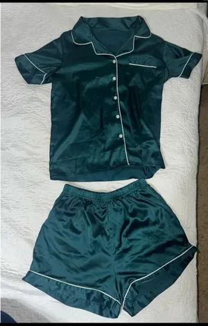 Amazon - Green satin pajama shirt and short set size small thumbnail 3