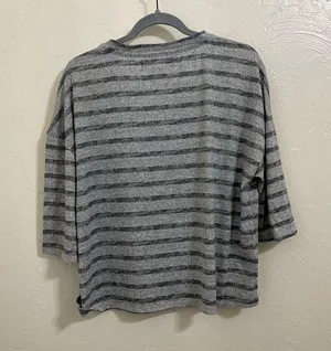 NWOT Kendall + Kylie v-neck stripe cropped shirt▪️size L thumbnail 2