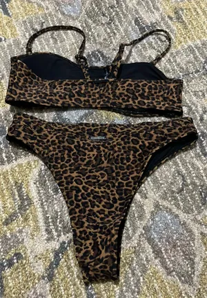 Kendall & Kylie Cheetah Print Bikini Set thumbnail 5