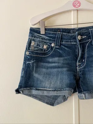 Miss Me Jean Shorts Woman’s Size 27 thumbnail 2