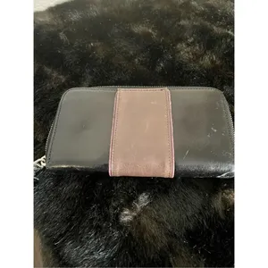 Badgley Mischka Black brown Soft Vegan Leather Wallet , Zipper‎ thumbnail 4