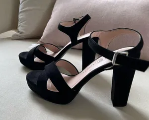 Chinese Laundry NWOT black suede chunky heels thumbnail 2