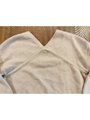 H&M Premium 100% Lambswool Beige V-Neck Slouchy Knit Sweater thumbnail 8