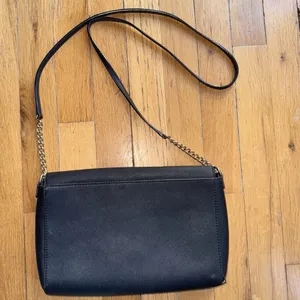 KATE‎ SPADE Staci Medium Flap Crossbody Bag Black With Gold Chain 10” x 7” thumbnail 2