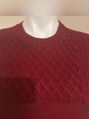 Dark Red Classic Cable Knit Crewneck Sweater. Thick Heavy Material Sz S thumbnail 5