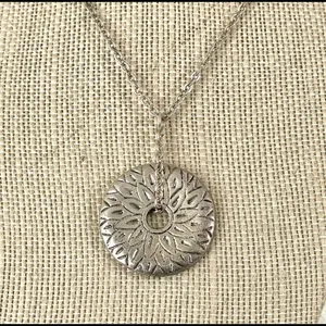 Silver tone pendant necklace thumbnail 4