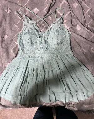 Boutique Top Tank thumbnail 1