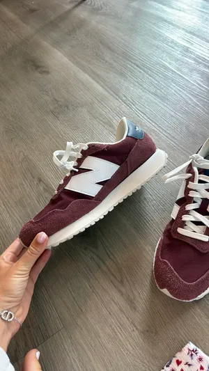 New Balance Sneakers Women’s thumbnail 7