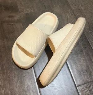 Cloud Slides White Size 7 thumbnail 3