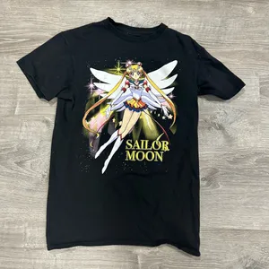 Sailor Moon Hot Topic T-Shirt thumbnail 1