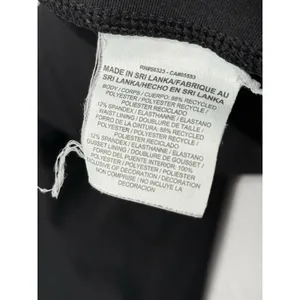 Nike Dri Fit Womens Size XL Black Capri Leggings Yoga Workout Athleisure Walk thumbnail 8