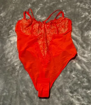 Shapellx Vibrant Red Lace Shapewear Bodysuit Size L thumbnail 1