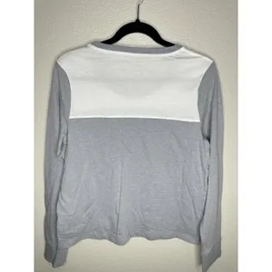 Under Armour Shirt Womens XL Gray Colorblock Long Sleeve Scoop Neck Relaxed Fit thumbnail 4