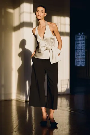 NWT Zara soft gold bow satin halter top. Size Large thumbnail 3