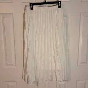 Nanette Lepore Elegant White Pleated Skirt large thumbnail 2