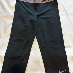 Nike Black Performance Leggings thumbnail 1