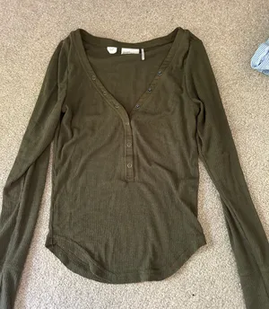 Urban Outfitters Top thumbnail 1