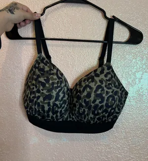 PINK wireless push up bra 36DD thumbnail 1