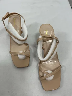 Womans New In Box Quipid Kaylee Strappy Sandals Size 8.5 Sand Color thumbnail 1