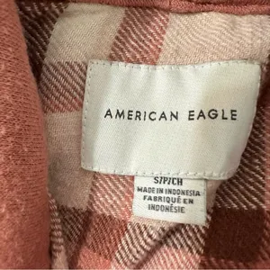 American Eagle women's size small pink and cream plaid flannel with hood thumbnail 4