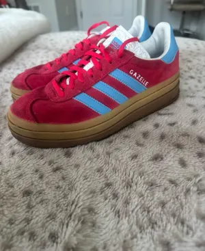 Adidas Women’s Gazelle Sneakers red thumbnail 3