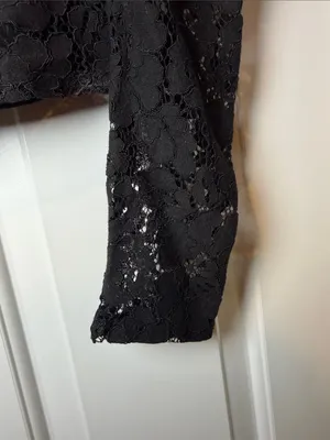 Audrey‎ Parks Black Lace Blouse small thumbnail 3