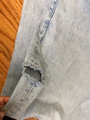 Abercrombie The Dad Light Wash High-Rise Straight Jeans - Cutout Detail thumbnail 9