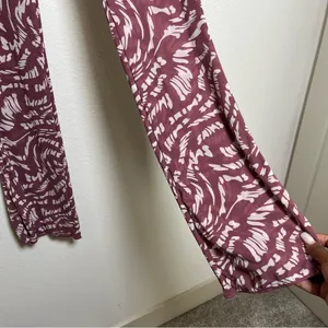 SKIMS Women Mesh Leggings S Maroon All Over Logo Print‎ Slim Fit Loungewear thumbnail 5