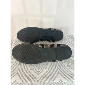 Rothy’s the almond loafer in black gold size 9 thumbnail 6