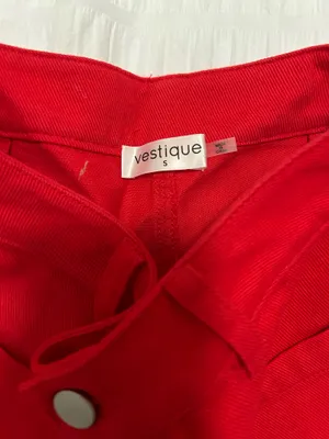 Vestique Red Shorts  thumbnail 4