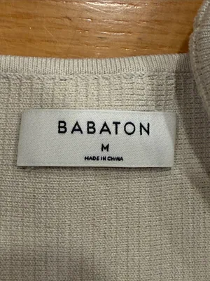 Aritzia Babaton sculpt knit crop top size medium. thumbnail 4