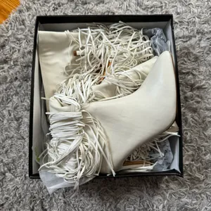 Lulus Shaniaa Bone Fringe Pointed-Toe Knee High Boots thumbnail 4