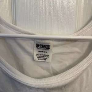 PINK Victoria’s Secret White Ribbed Cropped Tank Top thumbnail 3