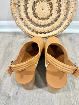 Universal Thread Tan Platform Clogs Slingback Chunky 4” Heel Shoes Women’s 11 thumbnail 4