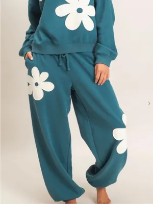 Double Zero Teal Floral Appliqué Sweatshirt Jogger Lounge Travel Set thumbnail 11
