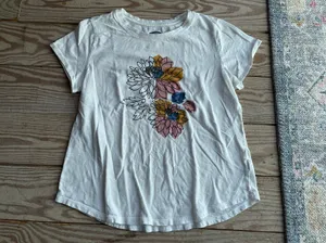 Old Navy tshirt size medium thumbnail 1