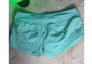 Lululemon Women's Speed Up Shorts 2.5" Green Size 10 Activewear thumbnail 3
