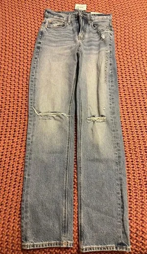 American Eagle High-Rise Straight Jeans thumbnail 2