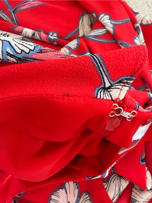 London Times Size 6 Red Floral Cold Shoulder Ruffle Maxi Dress thumbnail 4