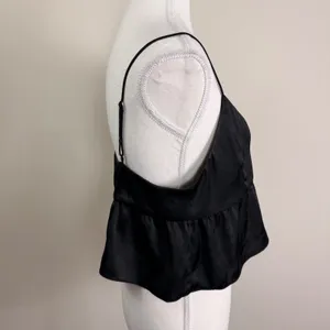 Wilfred Aritzia‎ Black Satin Peplum Camisole Cropped Top Womens Size M thumbnail 2