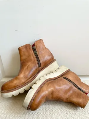Bed Stu Lydyi Bootie Tan Size 9.5 Women Distressed Leather Lug Sole Ankle Boots thumbnail 5